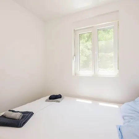 Peninsula * Žuljana